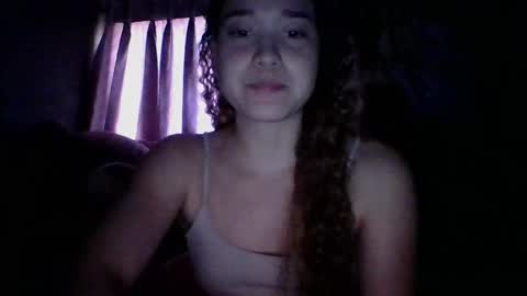 Snapshot of issa30213 chatting on September 14, 2025, 10:20 pm Issa online show from September 14, 2025, 10:20 pm