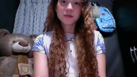 Snapshot of issa30213 chatting on October 5, 2025, 3:16 am Issa online show from October 5, 2025, 3:16 am