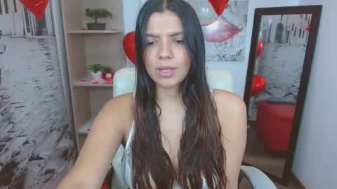 Snapshot of issa_nassar chatting on February 16, 2025, 2:32 pm Issa  online show from February 16, 2025, 2:32 pm