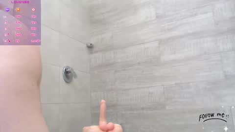 Snapshot of issys_lam chatting on February 27, 2025, 3:05 pm issys online show from February 27, 2025, 3:05 pm