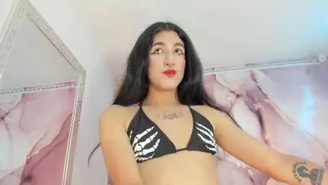 Snapshot of istina_uwu chatting on June 13, 2026, 9:13 pm istina_uwu online show from June 13, 2026, 9:13 pm
