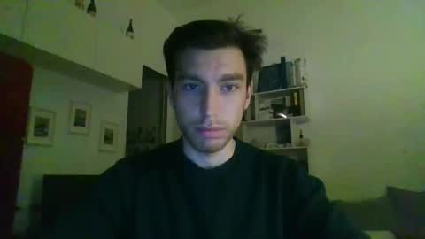 italian_boy_22 online show from January 28, 2025, 10:45 pm