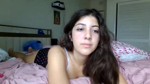 Snapshot of italiankittyx chatting on May 26, 2026, 6:15 pm ItalianKitty online show from May 26, 2026, 6:15 pm