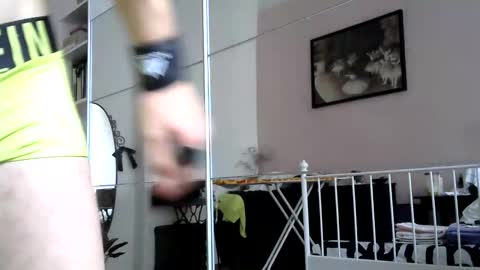 Snapshot of italianmonsterd chatting on September 10, 2025, 10:04 am italianmonsterD online show from September 10, 2025, 10:04 am