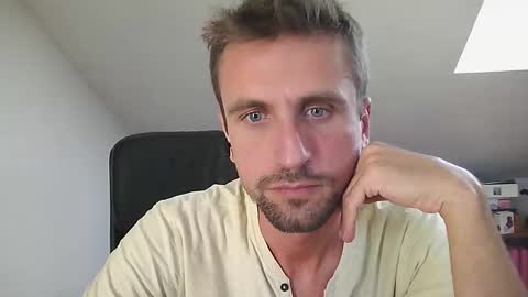 Snapshot of italiano116116 chatting on September 18, 2025, 1:02 pm italiano116116 online show from September 18, 2025, 1:02 pm