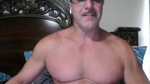 Snapshot of italianstud43 chatting on September 11, 2025, 2:28 pm Hot Italian online show from September 11, 2025, 2:28 pm