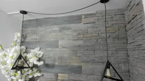 Italo Moore online show from November 7, 2025, 11:21 am