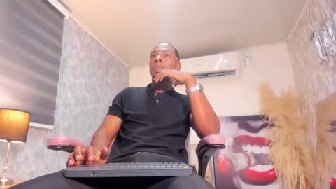 Snapshot of itanxfor chatting on November 15, 2025, 12:34 pm itanxfor online show from November 15, 2025, 12:34 pm