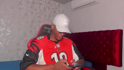 Snapshot of itanxfor chatting on November 25, 2025, 12:38 pm itanxfor online show from November 25, 2025, 12:38 pm