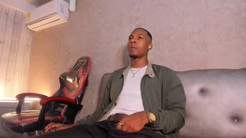 Snapshot of itanxfor chatting on November 29, 2025, 1:03 pm itanxfor online show from November 29, 2025, 1:03 pm