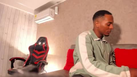 Snapshot of itanxfor chatting on November 30, 2025, 12:53 pm itanxfor online show from November 30, 2025, 12:53 pm