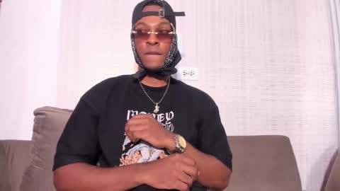 Snapshot of itanxfor chatting on December 4, 2025, 1:20 pm itanxfor online show from December 4, 2025, 1:20 pm