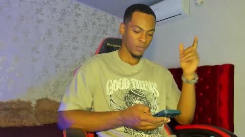 Snapshot of itanxfor chatting on December 15, 2025, 12:31 pm itanxfor online show from December 15, 2025, 12:31 pm