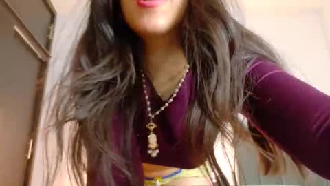 Snapshot of its_bunnyy chatting on November 14, 2025, 12:42 am K A R I online show from November 14, 2025, 12:42 am