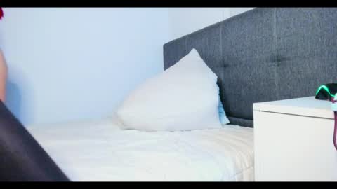 Snapshot of its_sof chatting on April 22, 2026, 3:42 am Sophie online show from April 22, 2026, 3:42 am