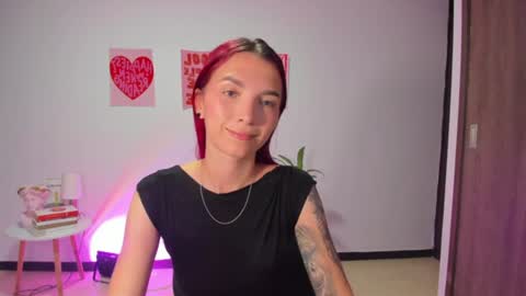 Snapshot of itscamill chatting on June 28, 2026, 3:23 am camill online show from June 28, 2026, 3:23 am