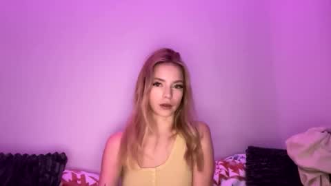 Danielle Rose online show from May 19, 2026, 2:18 am