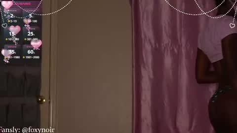 Snapshot of itsfoxynoir chatting on June 27, 2026, 9:14 am FoxyNoir online show from June 27, 2026, 9:14 am