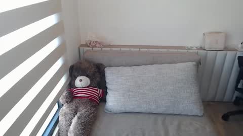 itskittyy online show from November 9, 2025, 3:05 am