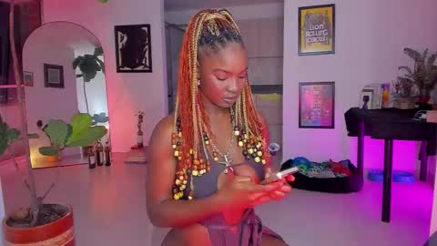 Snapshot of itslau_ chatting on March 4, 2026, 11:55 pm lau online show from March 4, 2026, 11:55 pm
