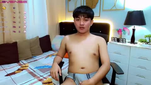 Snapshot of itsme_berniexx chatting on January 10, 2025, 11:22 am ask me online show from January 10, 2025, 11:22 am