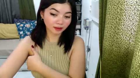 itsme_jo online show from June 24, 2026, 3:38 am