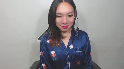 Snapshot of itsmehotqueen chatting on October 6, 2025, 4:37 pm itsmehotqueen online show from October 6, 2025, 4:37 pm