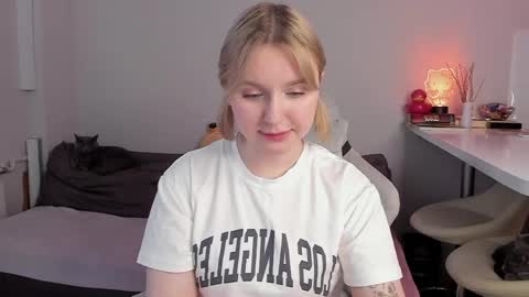 Snapshot of itsri chatting on April 15, 2026, 1:18 pm Ri online show from April 15, 2026, 1:18 pm