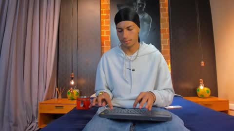 itszairen online show from February 8, 2026, 3:43 am