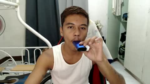Snapshot of itzme_jhonfred chatting on June 24, 2026, 12:48 pm Jhonfred online show from June 24, 2026, 12:48 pm
