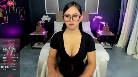 Snapshot of ivana_elise18 chatting on August 5, 2026, 5:54 am HI NEW PRINCESS ELISE online show from August 5, 2026, 5:54 am