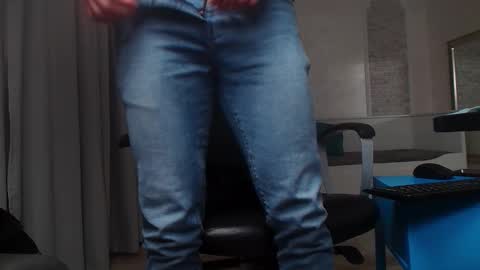 IvanHydee online show from November 14, 2025, 5:50 am