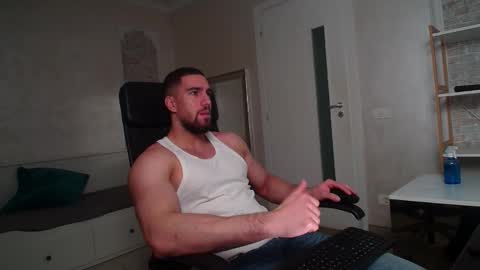 IvanHydee online show from January 7, 2026, 5:43 am