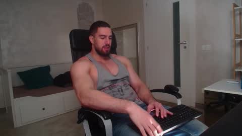 Snapshot of ivanhydee chatting on February 3, 2026, 5:38 am IvanHydee online show from February 3, 2026, 5:38 am