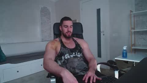 Snapshot of ivanhydee chatting on March 9, 2026, 5:44 am IvanHydee online show from March 9, 2026, 5:44 am