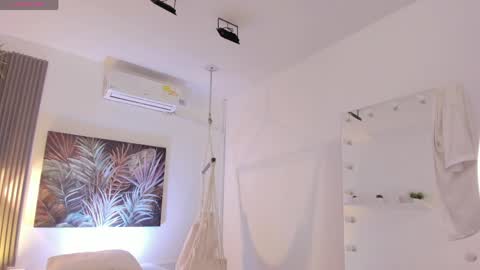 Snapshot of ivania_lua chatting on April 24, 2026, 11:34 am ivania_lua online show from April 24, 2026, 11:34 am