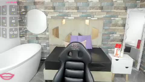 Snapshot of ivanna_tay1 chatting on July 4, 2026, 3:24 am ivanna_tay1 online show from July 4, 2026, 3:24 am