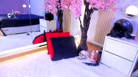     online show from March 27, 2026, 3:23 pm