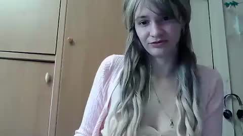 ivetta911 online show from November 6, 2025, 9:10 am