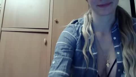 ivetta911 online show from February 11, 2026, 3:50 pm