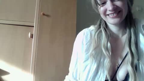 ivetta911 online show from April 8, 2026, 2:28 pm