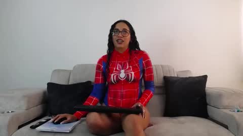 ivonemoon online show from October 29, 2025, 4:53 pm