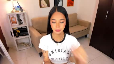 kirstenelsie online show from March 3, 2025, 1:21 am