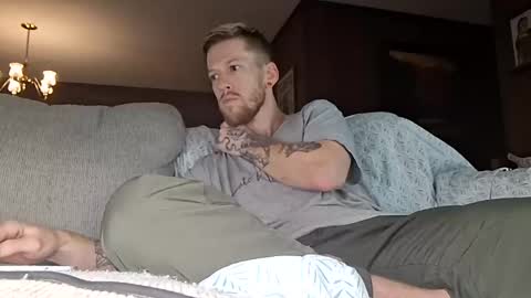 Snapshot of ivoryshaft2408 chatting on September 28, 2025, 3:34 am ivoryshaft2408 online show from September 28, 2025, 3:34 am