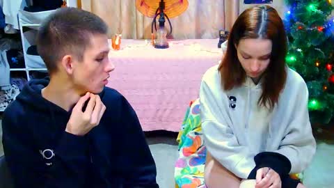 Snapshot of ivy__lester chatting on December 8, 2024, 4:07 pm Ivy and Lester online show from December 8, 2024, 4:07 pm