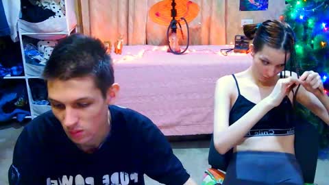 Snapshot of ivy__lester chatting on December 23, 2024, 10:12 pm Ivy and Lester online show from December 23, 2024, 10:12 pm