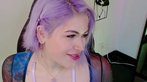 Diana Rojas  online show from February 5, 2026, 10:03 pm