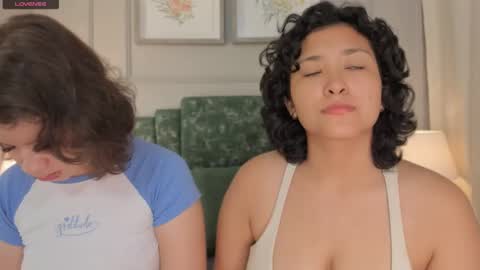 Snapshot of ivy_and_molly chatting on December 12, 2024, 10:34 am Ivy and Molly online show from December 12, 2024, 10:34 am