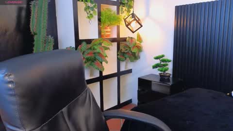 Snapshot of ivy_gail chatting on October 4, 2025, 5:05 am  IVY online show from October 4, 2025, 5:05 am