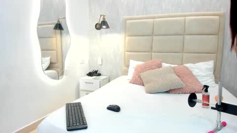 Snapshot of ivy_joness chatting on January 9, 2026, 1:25 pm IVY online show from January 9, 2026, 1:25 pm